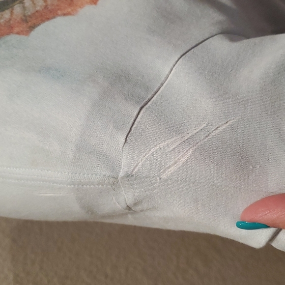 Virgen de Guadalupe Tshirt - Picture 7 of 9